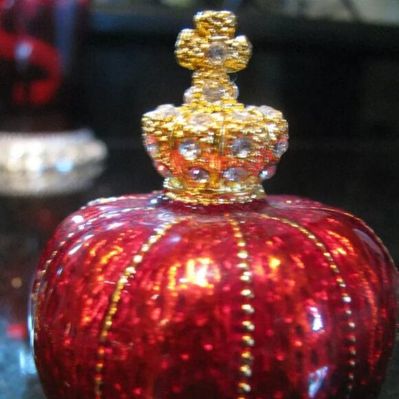 NWT ALEXANDRA'S ACCENTS Strawberry Royal Carriage Trinket Box Austrian Crystals - Picture 5 of 8